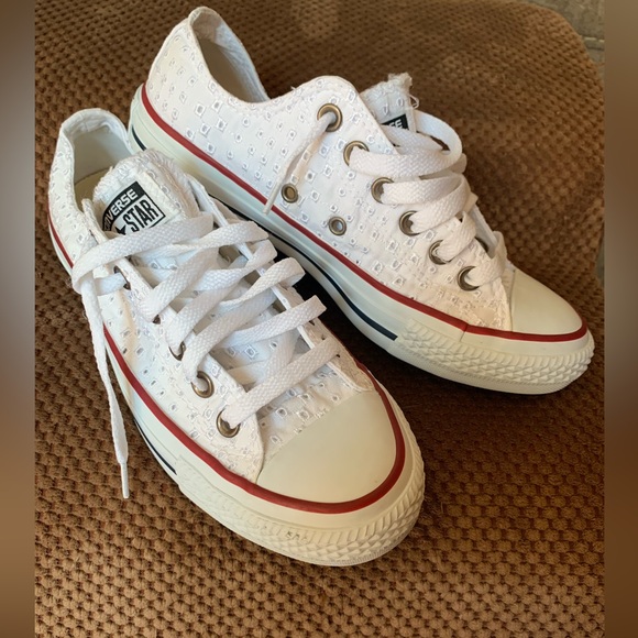 Converse Shoes - Converse White Eyelet Shoes women sz 7